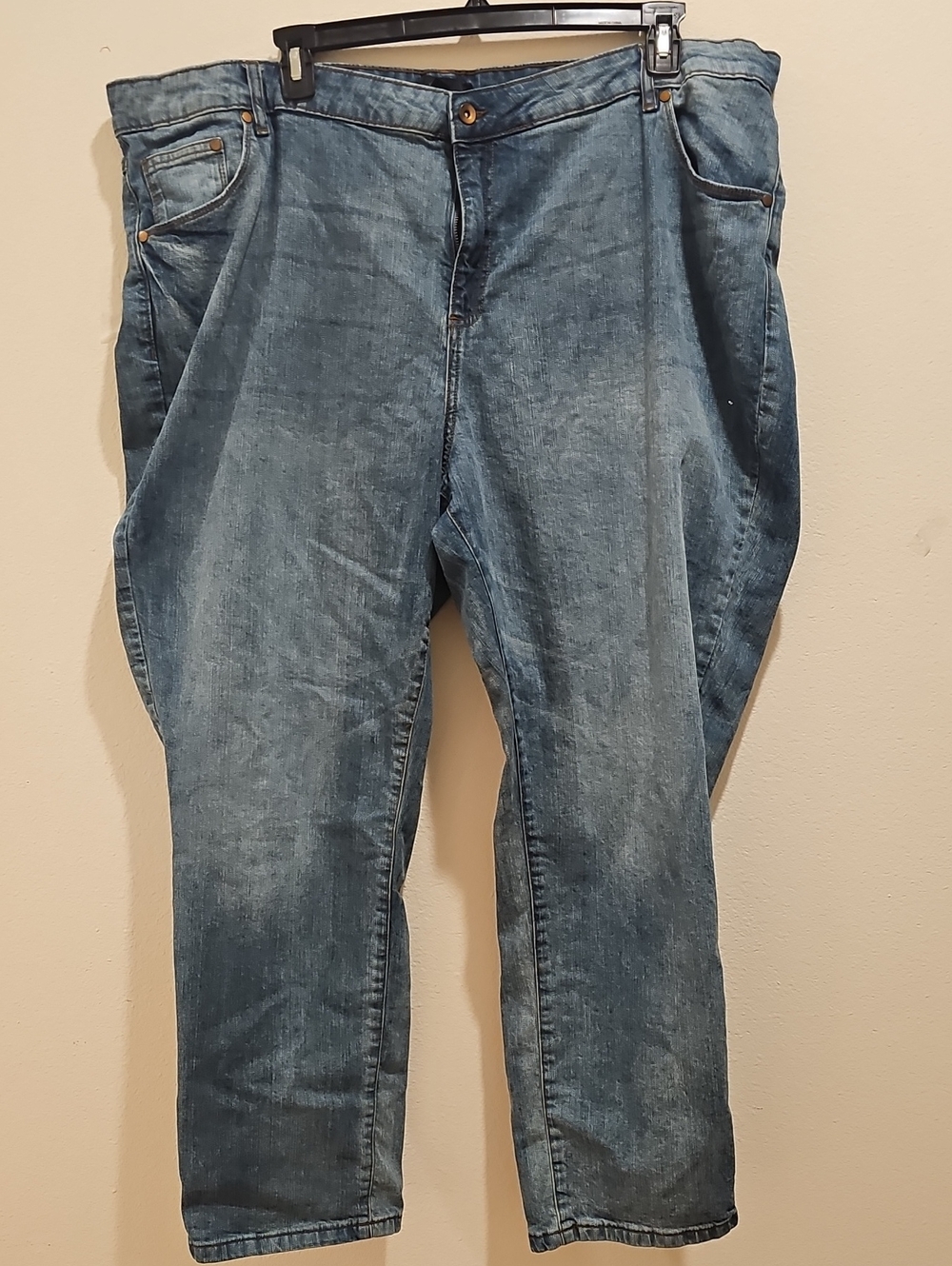 ellos Relaxed Fit Men's Denim Jeans in Faded Blue
